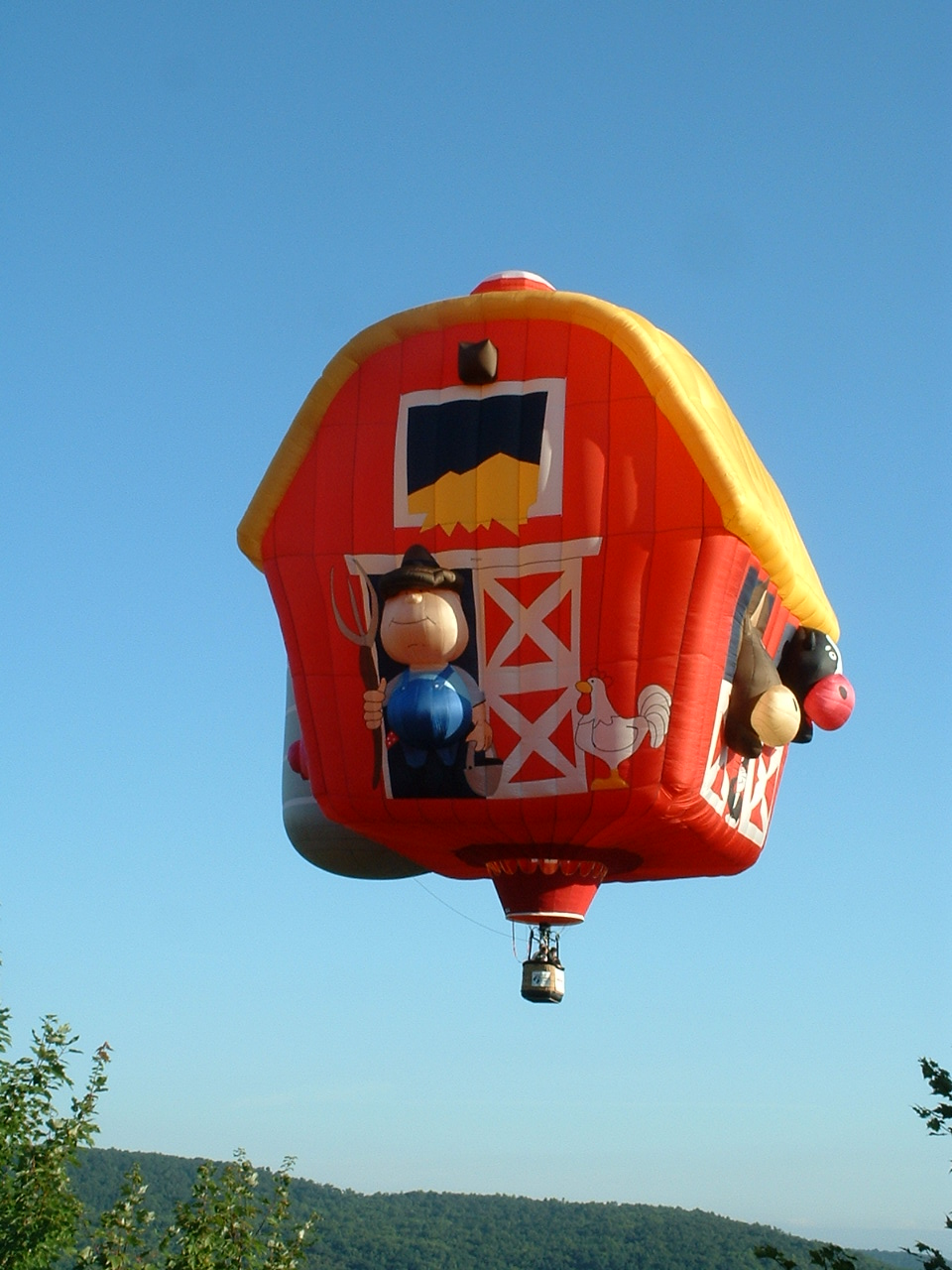 pg16-adir balloon-barn.jpg