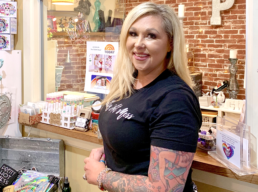 ‘Pretty Hot Mess’ Offers Medical Essential Oils To Help People With