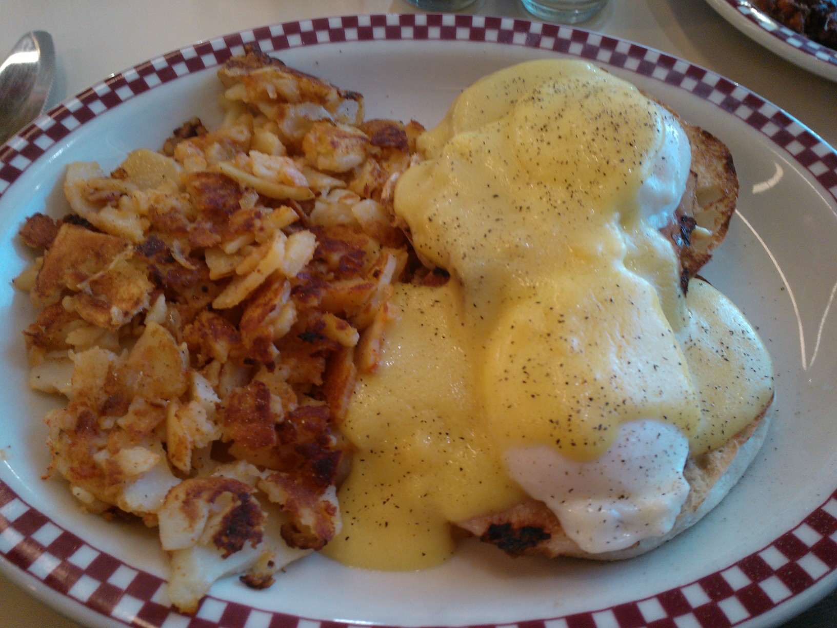 Thumbnail image for eggs-benedict2.jpg